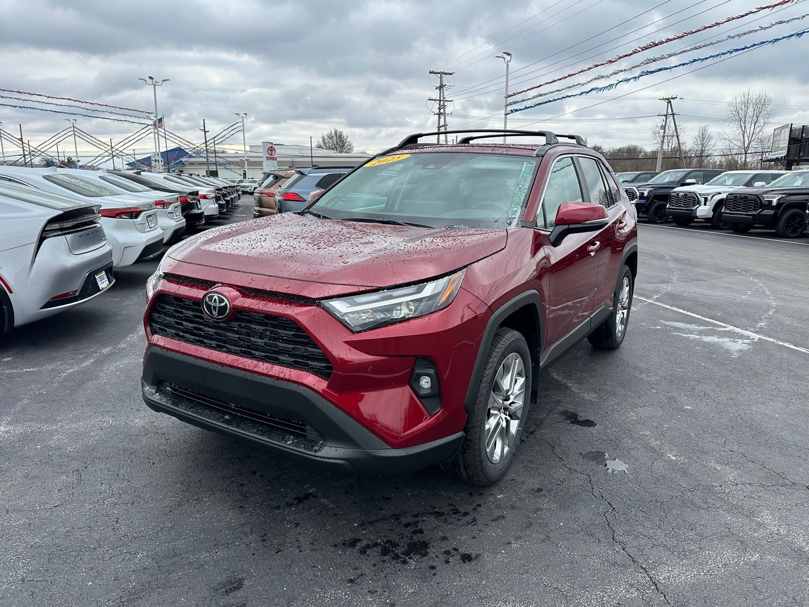 2025 Toyota RAV4 XLE Premium's photo