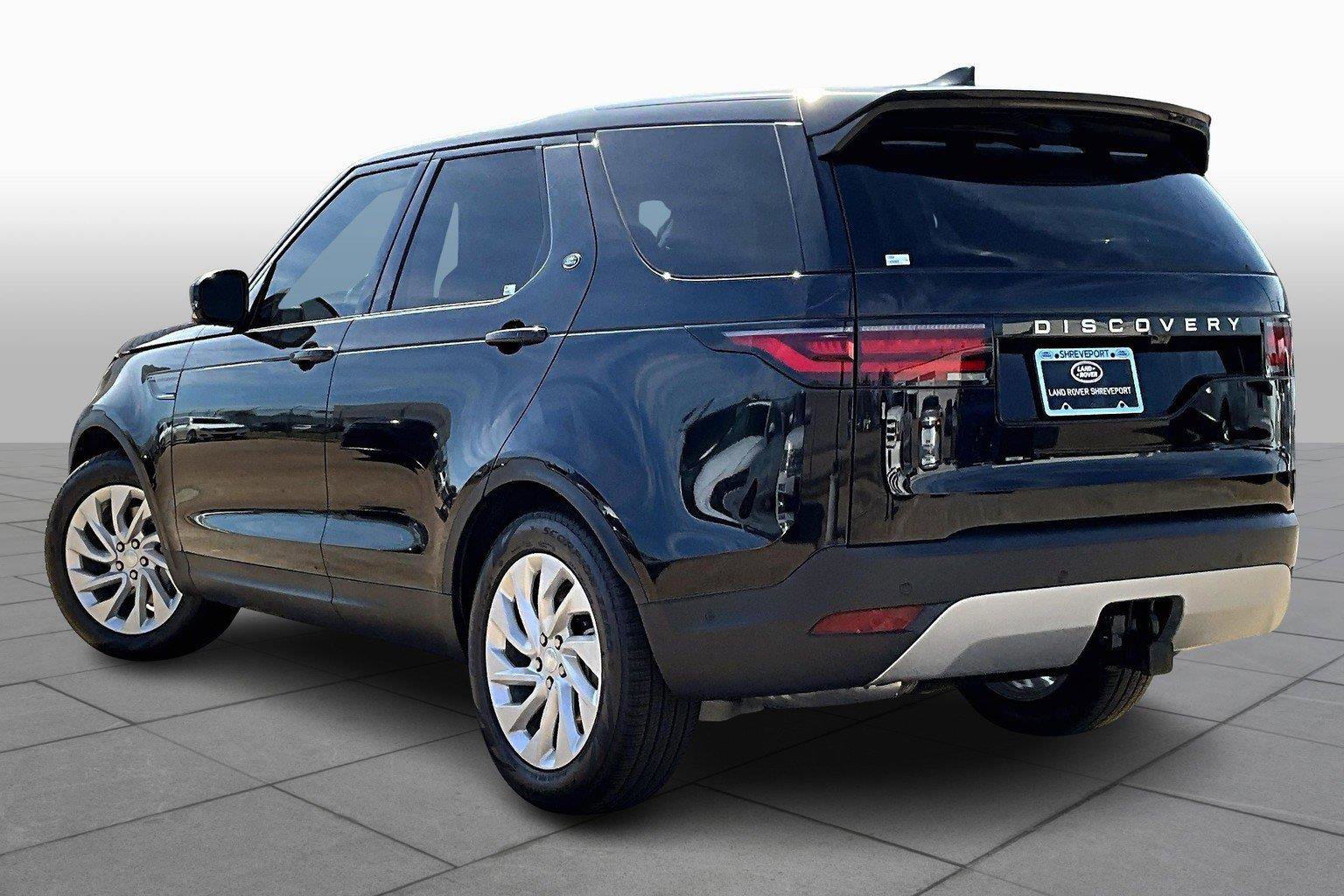 2025 Land Rover Discovery S photo 12