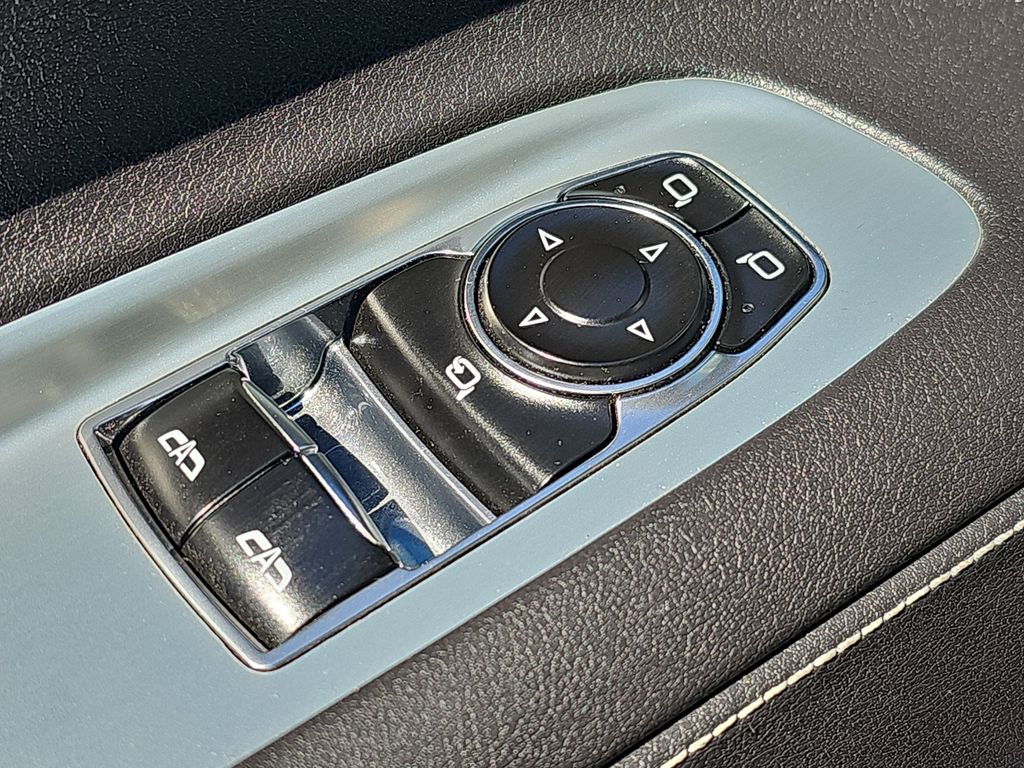 2021 Chevrolet Corvette Stingray 2LT photo 27
