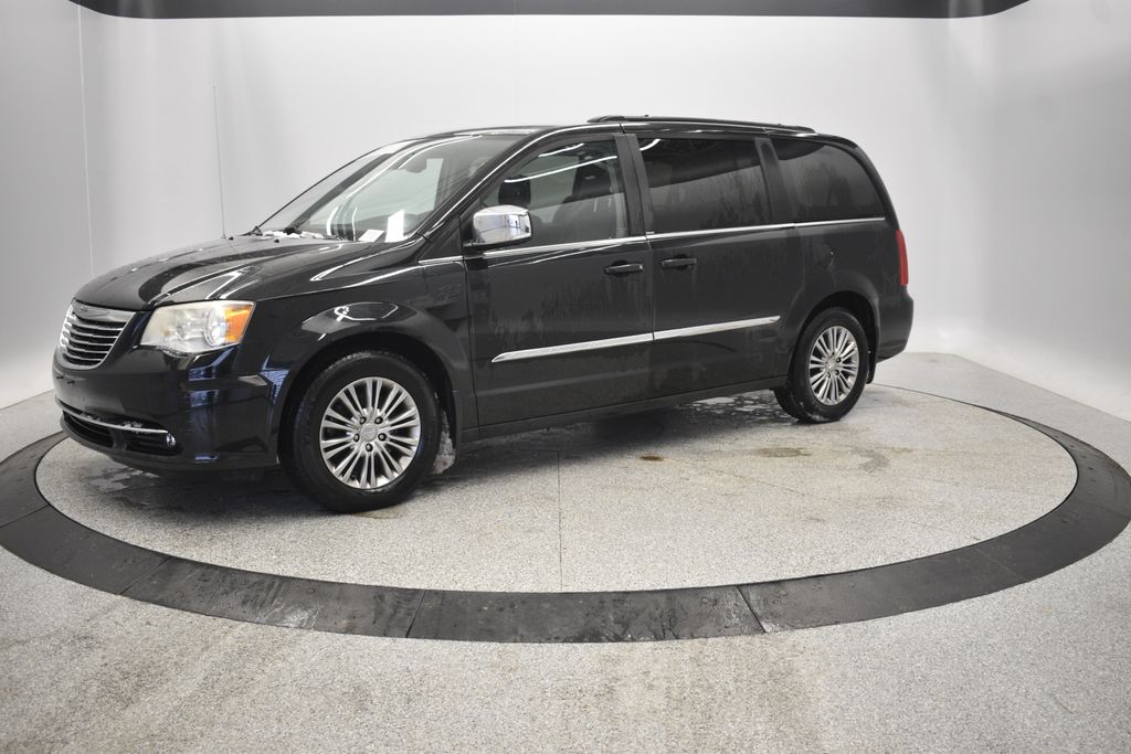Used 2014 Chrysler Town & Country Touring-L with VIN 2C4RC1CG4ER179962 for sale in Coon Rapids, Minnesota