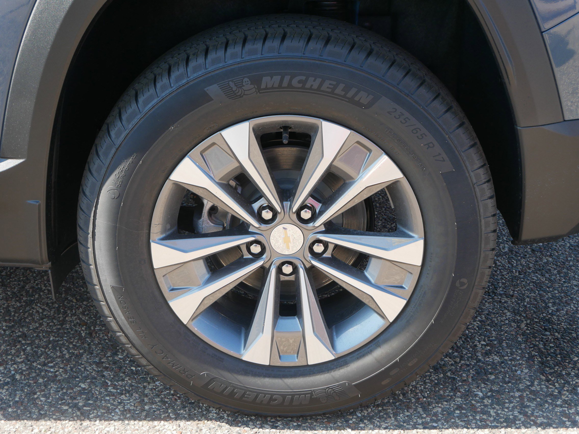 2026 Chevrolet Equinox LT photo 3