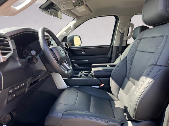 2024 Toyota Tundra SR5 CrewMax photo 8