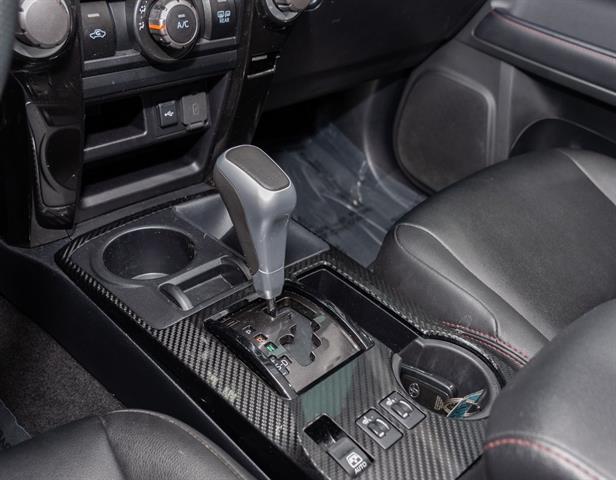 2022 Toyota 4Runner TRD Off-Road Premium photo 9