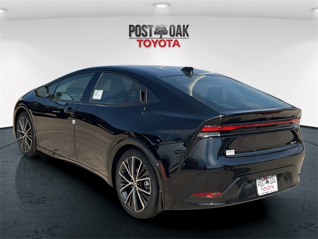 2026 Toyota Prius XLE photo 6