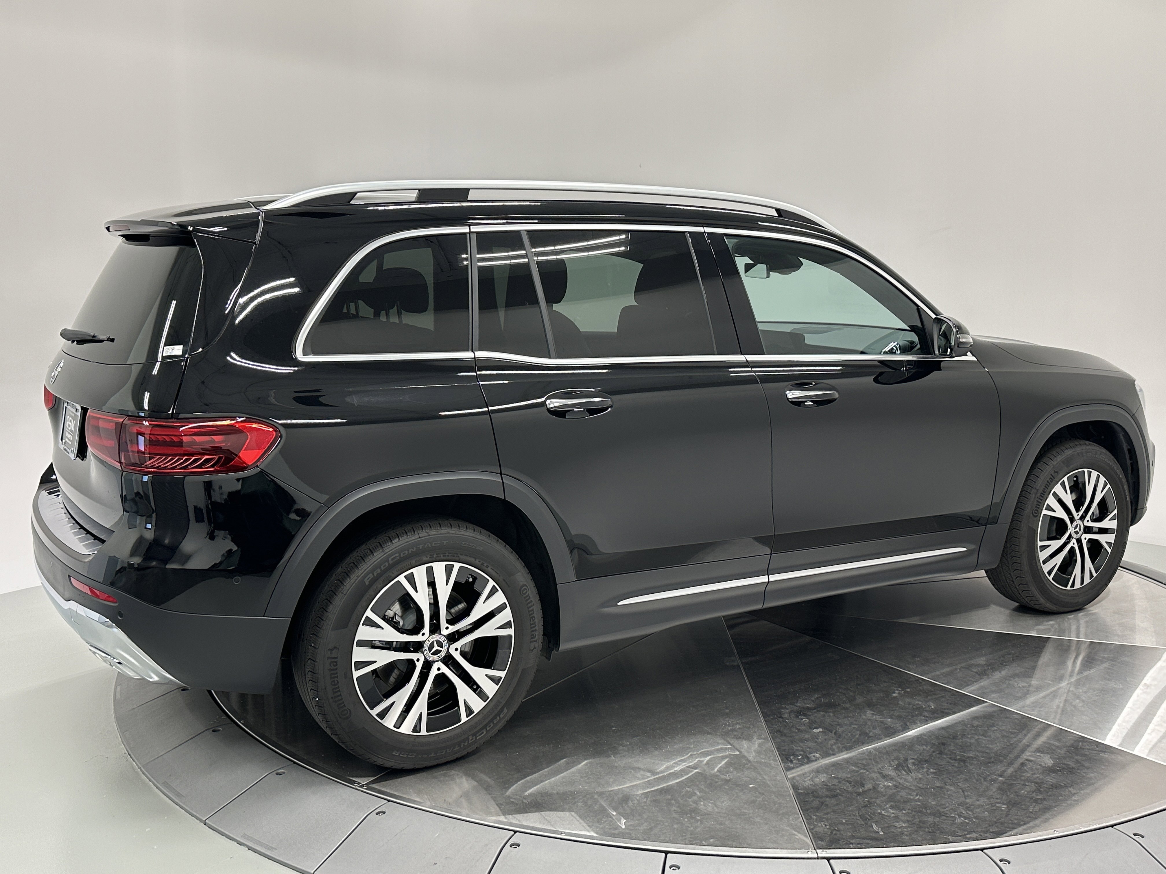 2024 Mercedes Benz GLB 250 photo 7