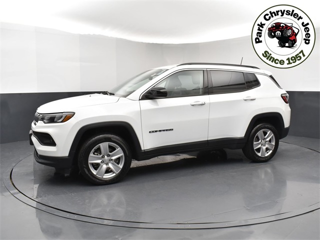 2022 Jeep Compass Latitude photo 3