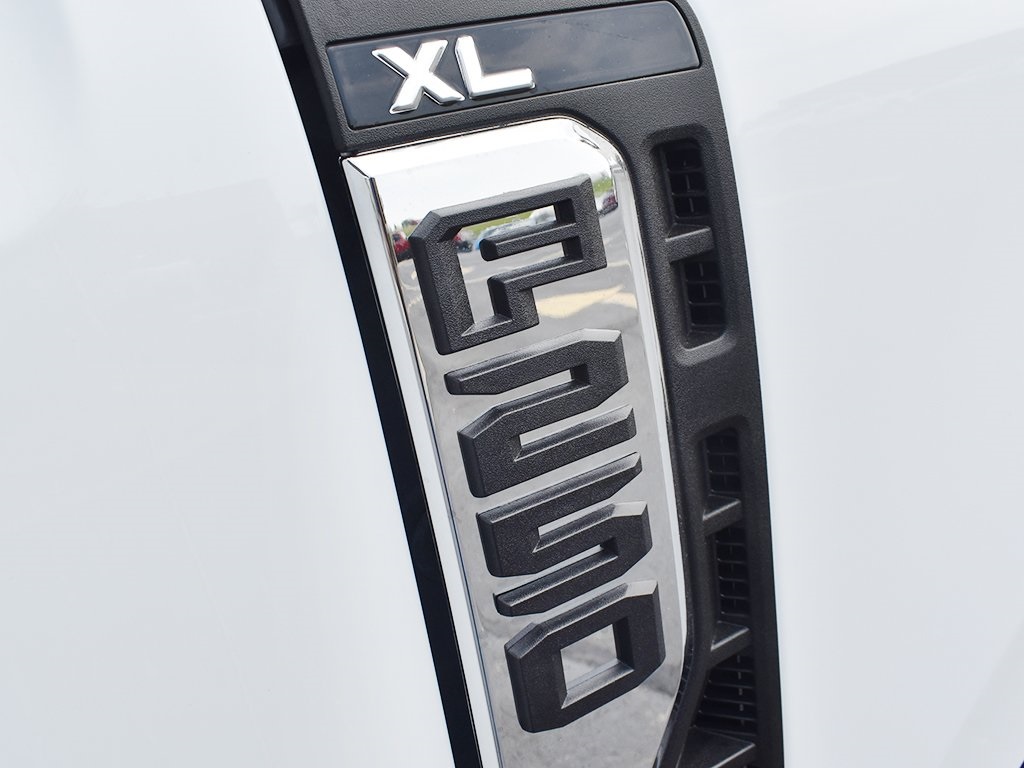 2025 Ford F-250 XL photo 9