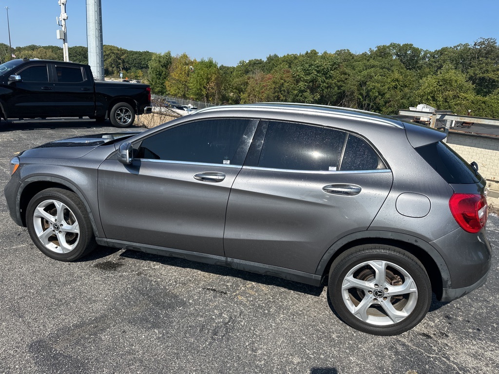 2018 Mercedes Benz GLA 250 4MATIC photo 4