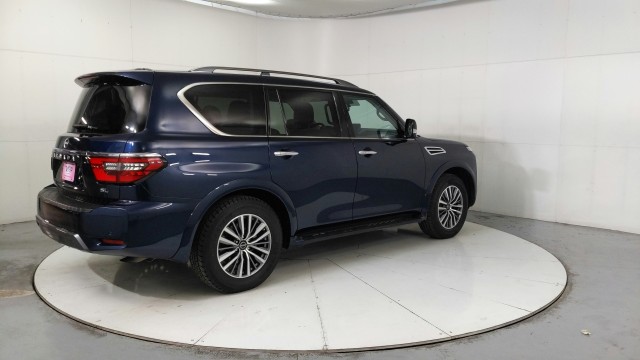 Used 2023  Nissan SL image 5