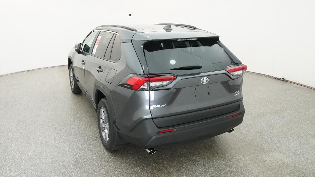2025 Toyota RAV4 Hybrid XLE photo 16