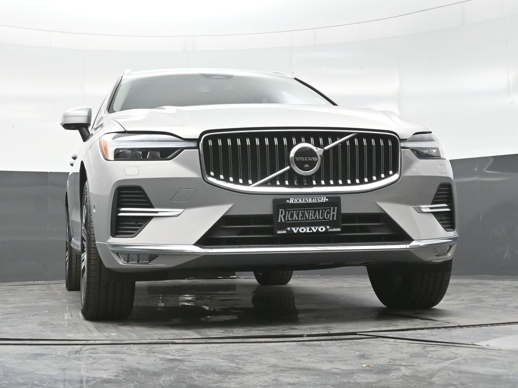 2023 Volvo XC60 B5 Plus photo 21