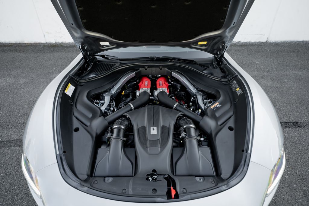 2024 Ferrari Roma Spider photo 19