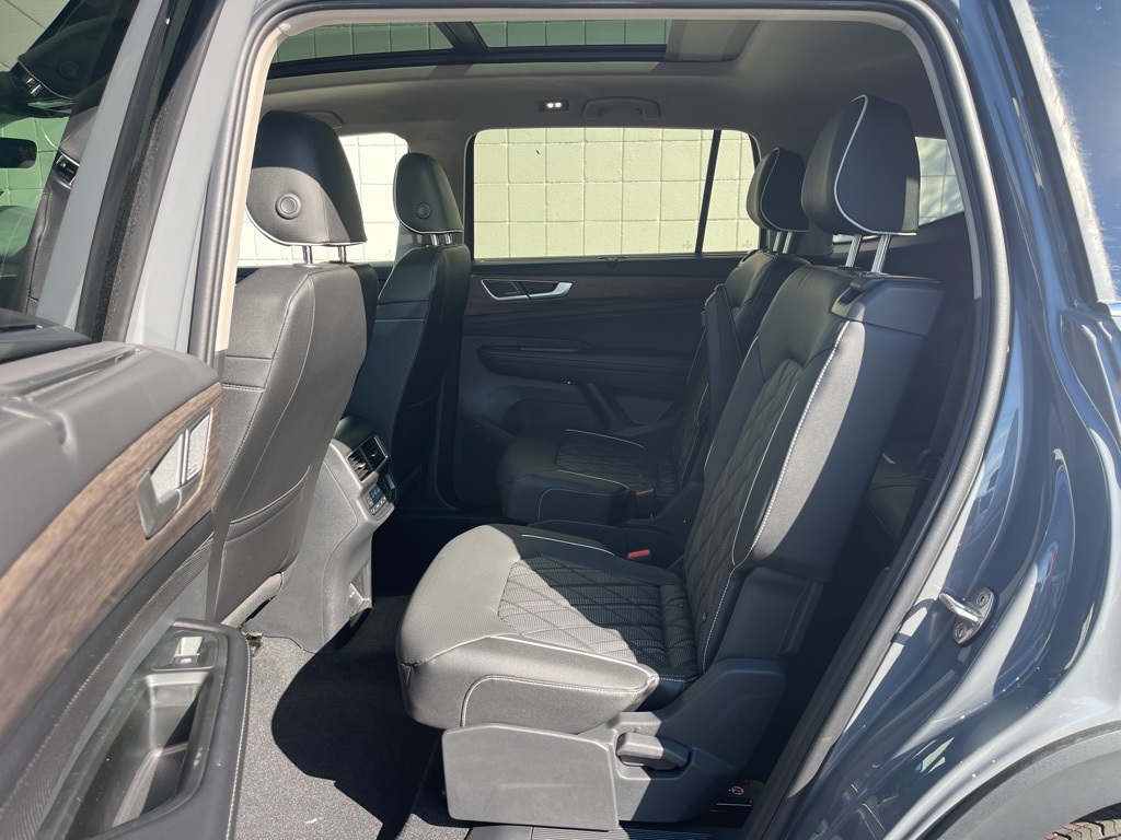 2026 Volkswagen Atlas SEL Premium R-Line photo 19