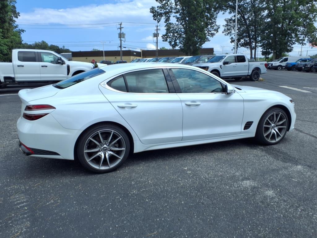 2022 Genesis G70 3.3T photo 2