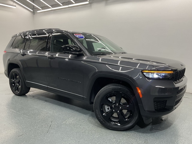 2025 Jeep Grand Cherokee Altitude X photo 2