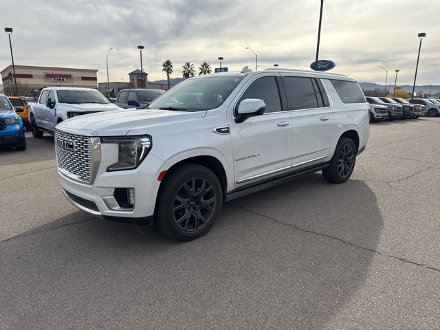 2022 GMC Yukon XL Denali's photo