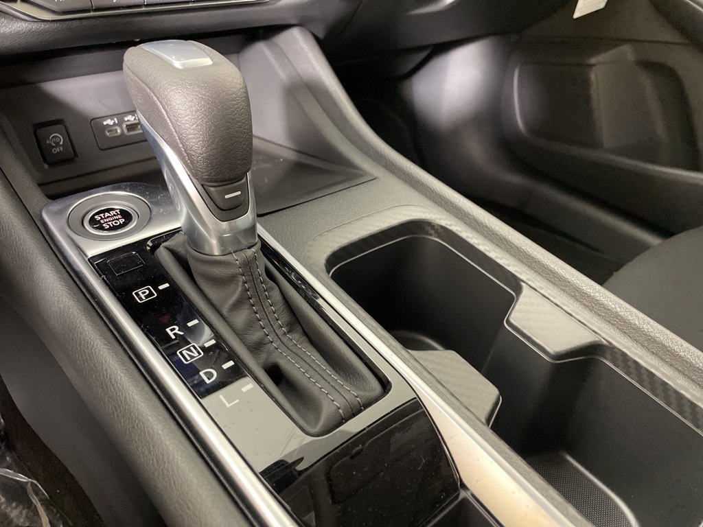 2025 Nissan Sentra SV photo 29