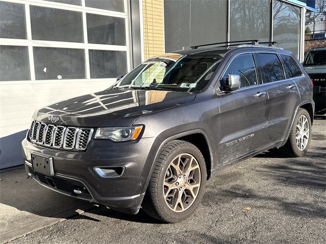 2020 Jeep Grand Cherokee Overland's photo