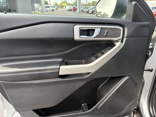2022 Ford Explorer XLT photo 21