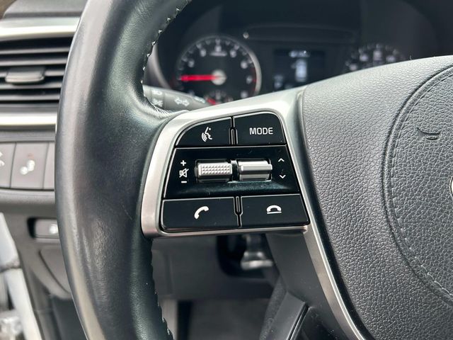 2019 Kia Sorento S photo 17