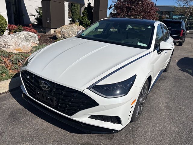 2023 Hyundai Sonata Limited photo 3