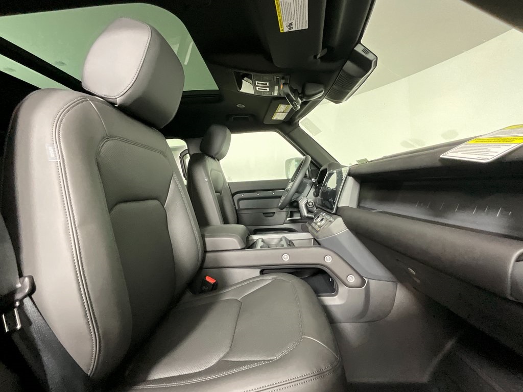2026 Land Rover Defender 110 S photo 2