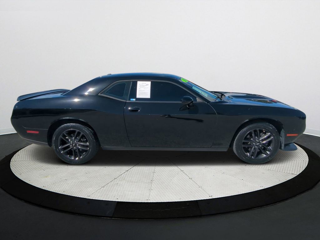 2019 Dodge Challenger GT AWD photo 3