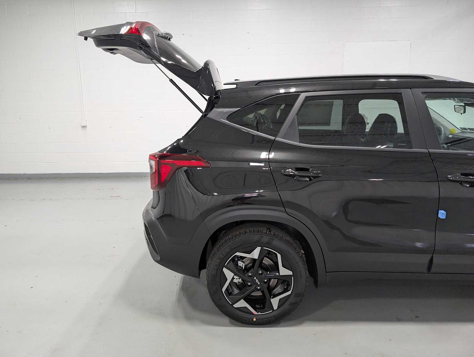 2026 Kia Seltos S photo 8