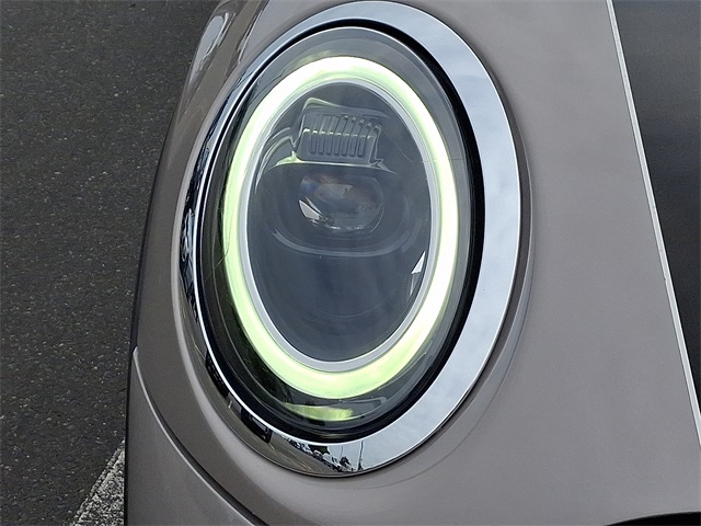 2024 Mini Cooper 2 Door Hardtop Signature photo 9