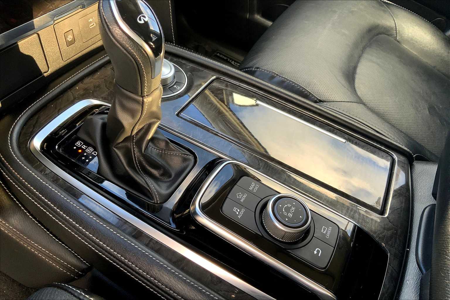 2022 Infiniti QX80 Luxe photo 32