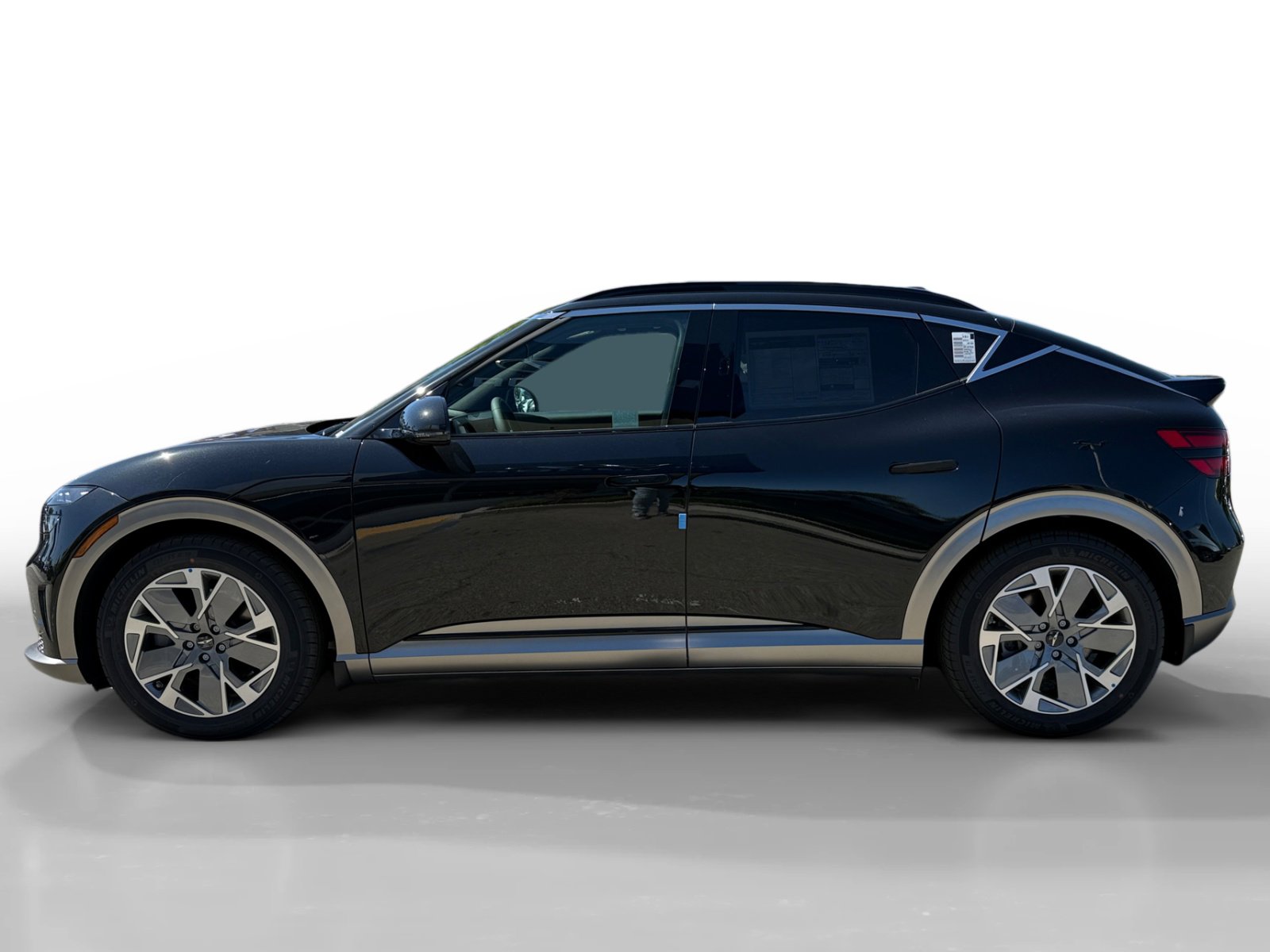 2025 Genesis GV60 RWD photo 2