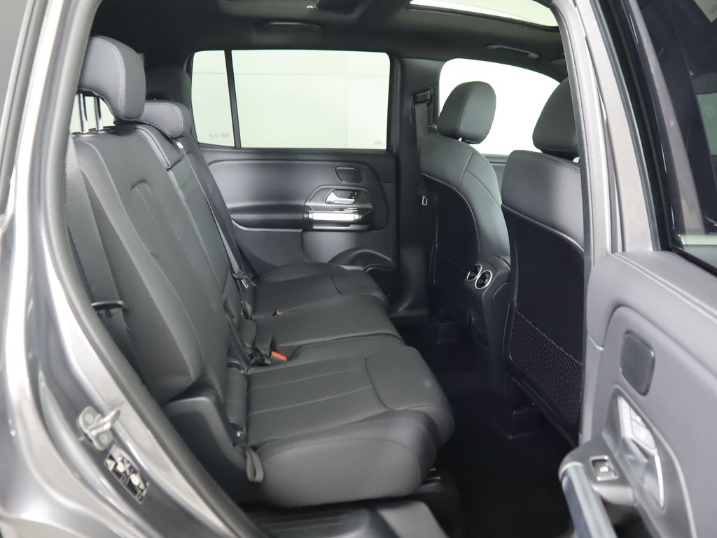 2026 Mercedes Benz GLB 250 photo 22