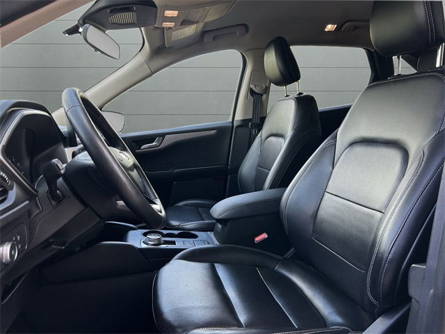 2020 Ford Escape SEL photo 10