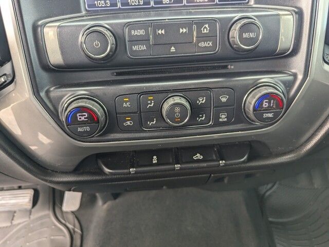 2018 Chevrolet Silverado LT photo 19
