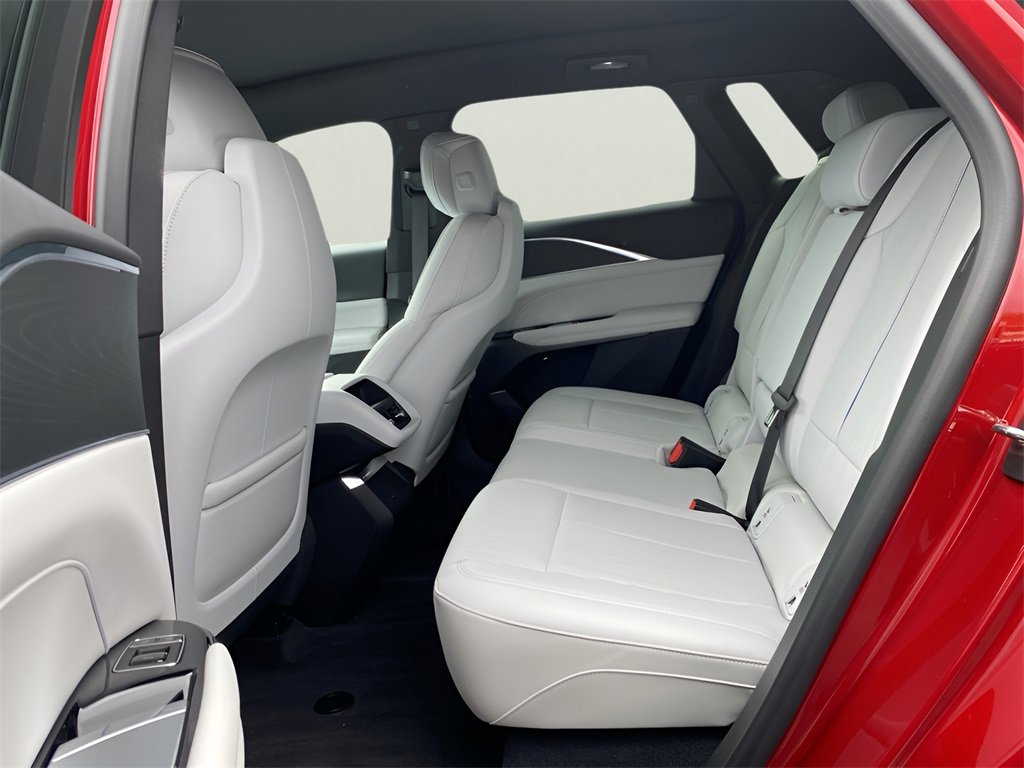 2024 Cadillac Lyriq Sport photo 15