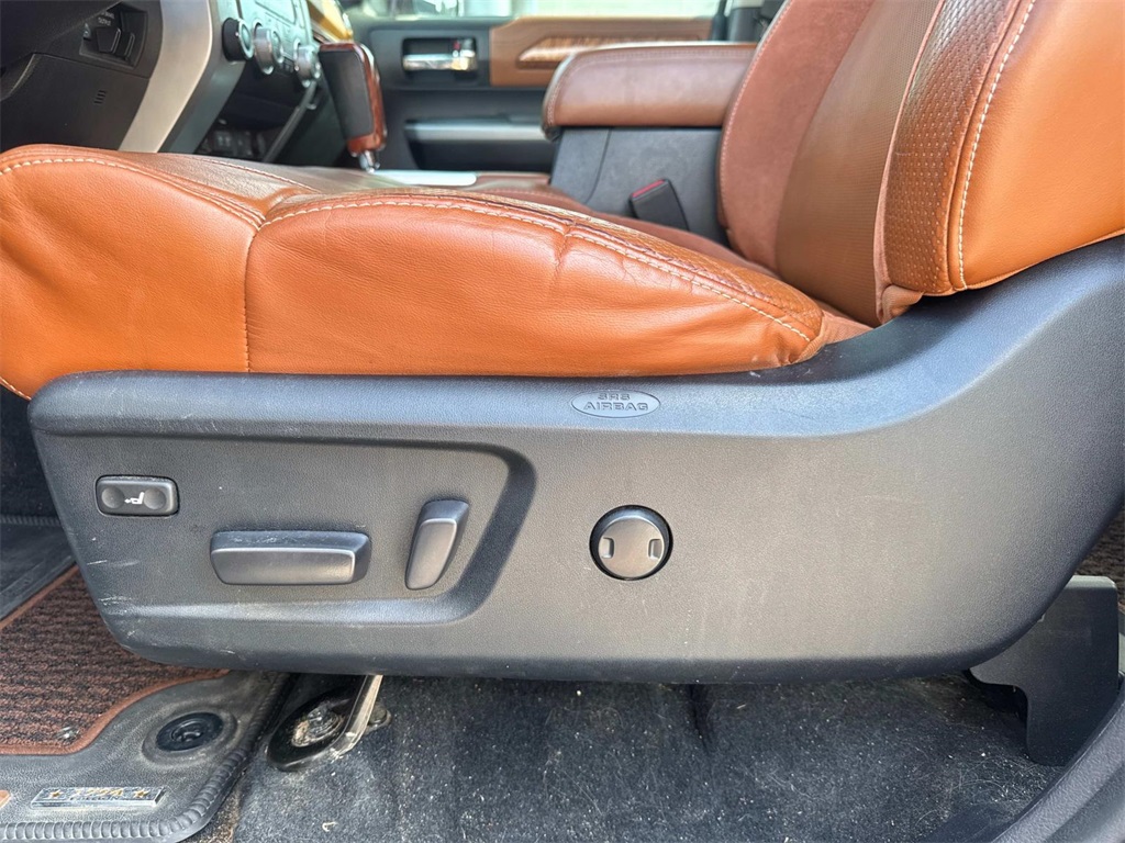 2020 Toyota Tundra Platinum Grade photo 18