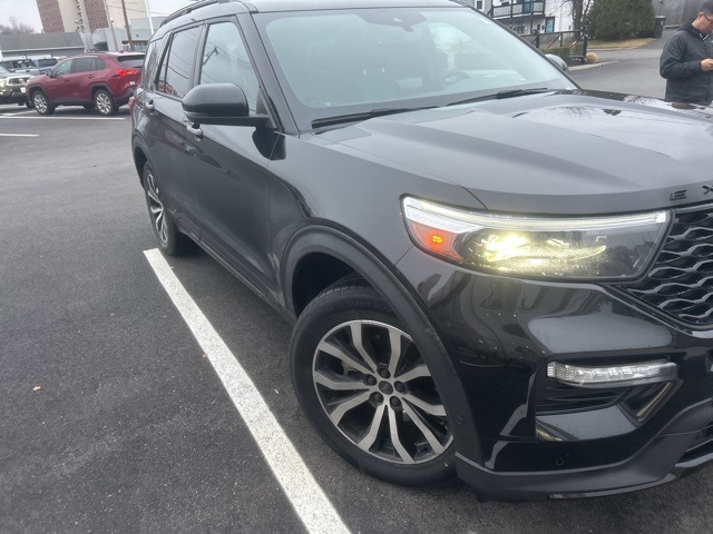 2020 Ford Explorer ST's photo
