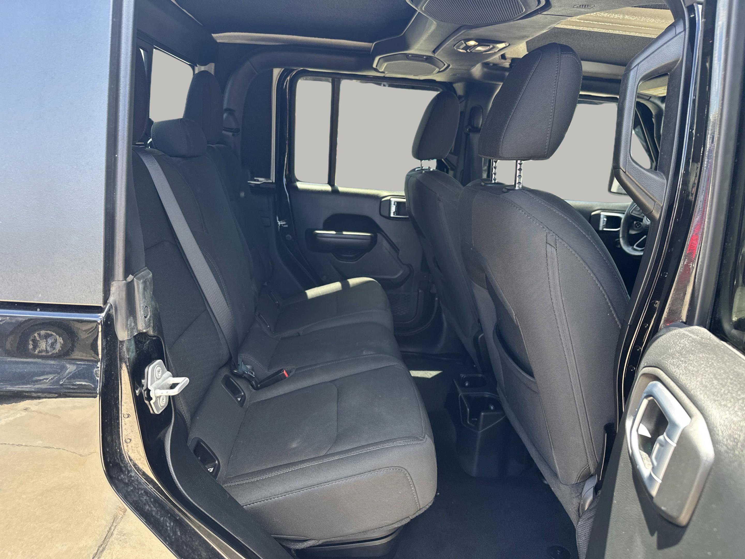 2020 Jeep Gladiator Sport photo 10