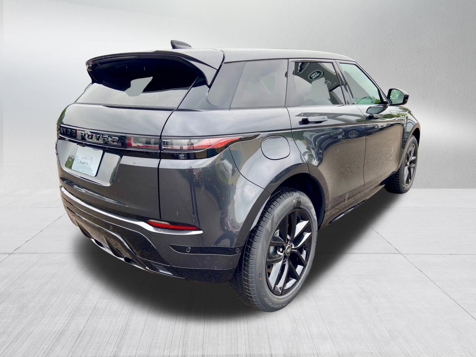 2026 Land Rover Range Rover Evoque Dynamic SE photo 2