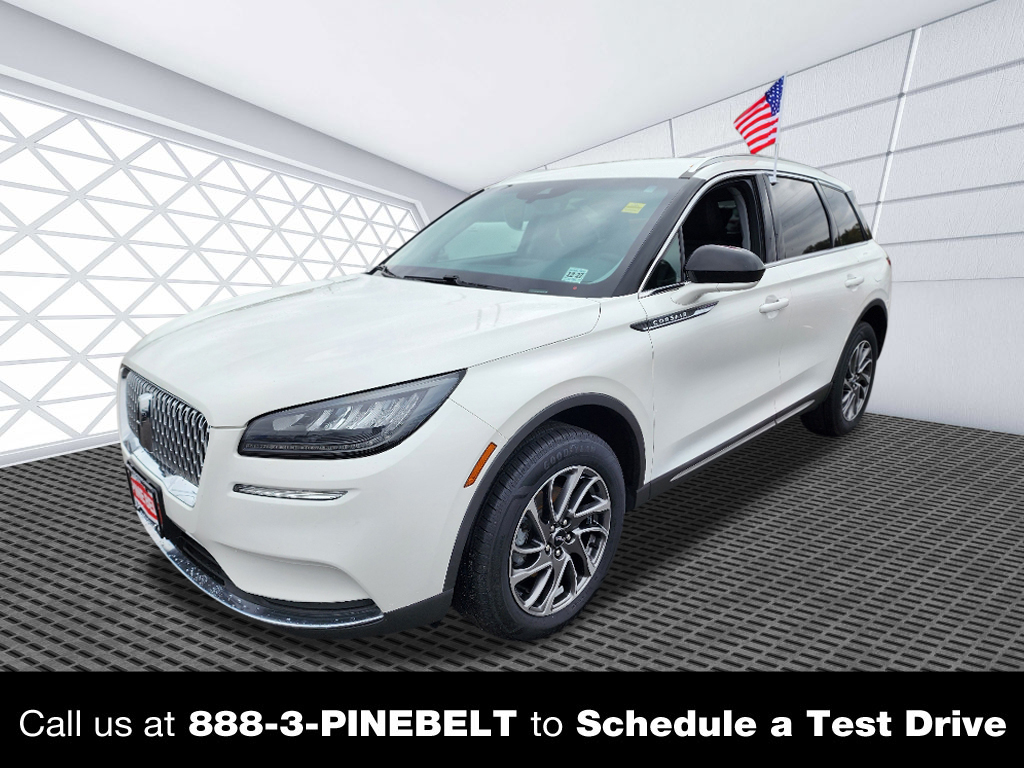 2022 Lincoln Corsair Base