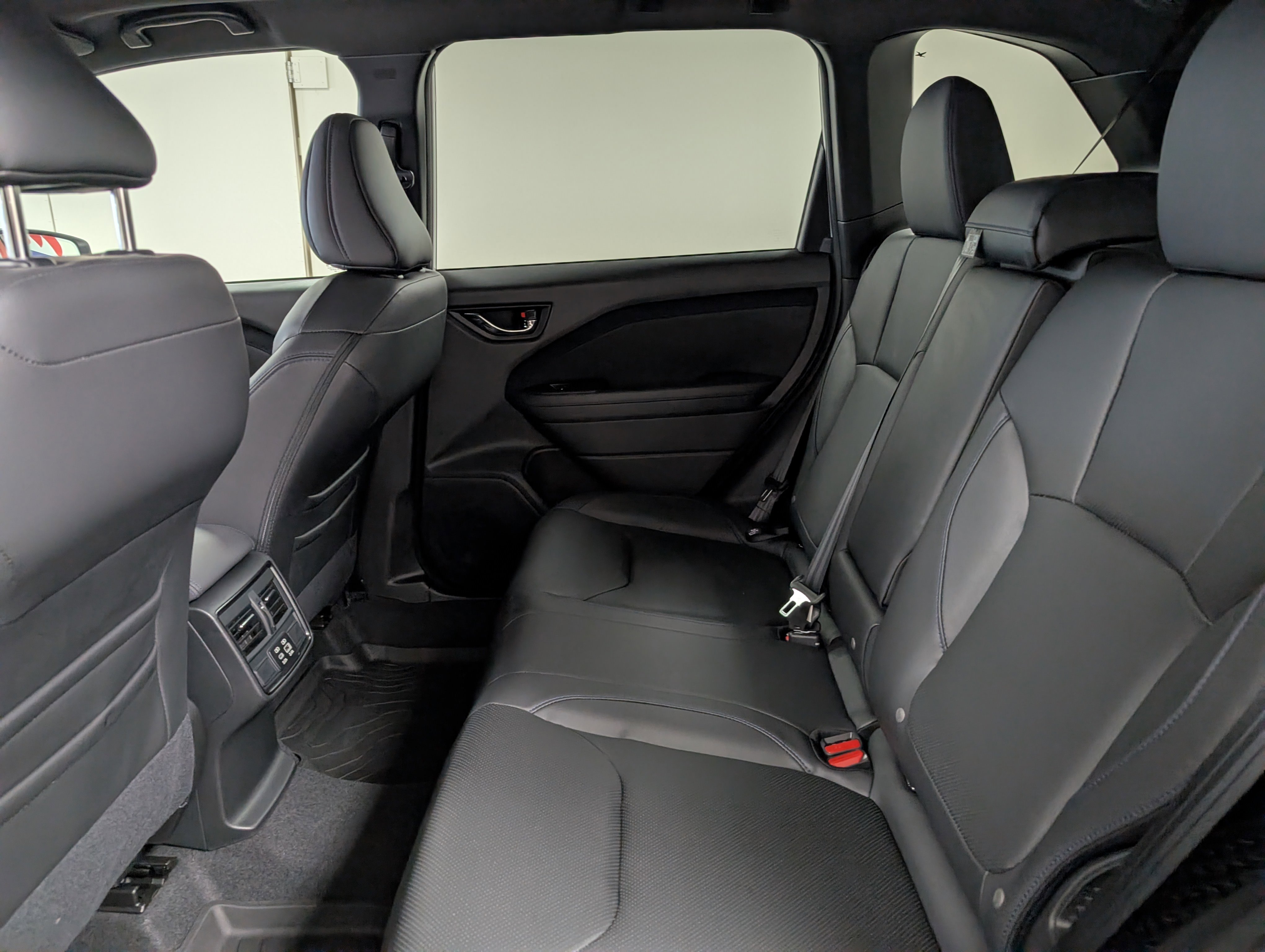 2025 Subaru Forester Limited photo 3