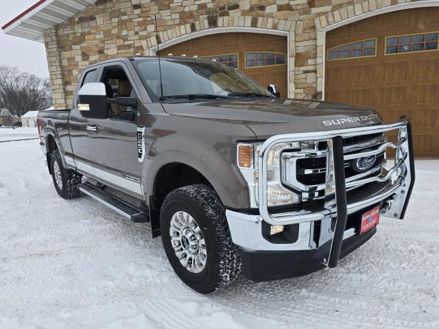 2022 Ford F-250 Super Duty Lariat's photo