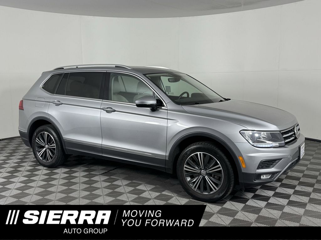 Used 2019 Silver Volkswagen 2.0T SEL image 1