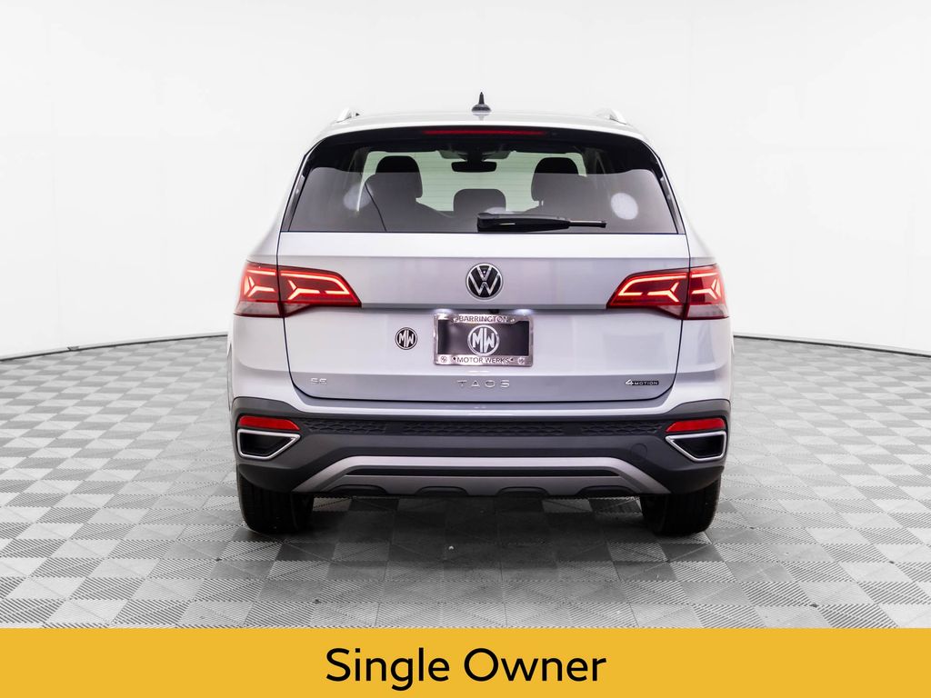 2024 Volkswagen Taos SE photo 3