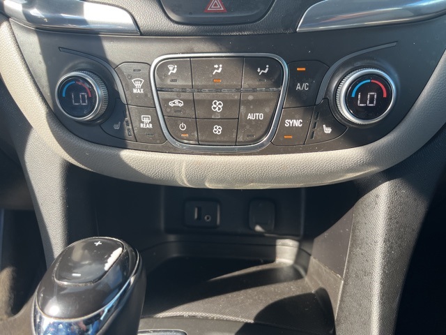 2018 Chevrolet Equinox LT photo 16
