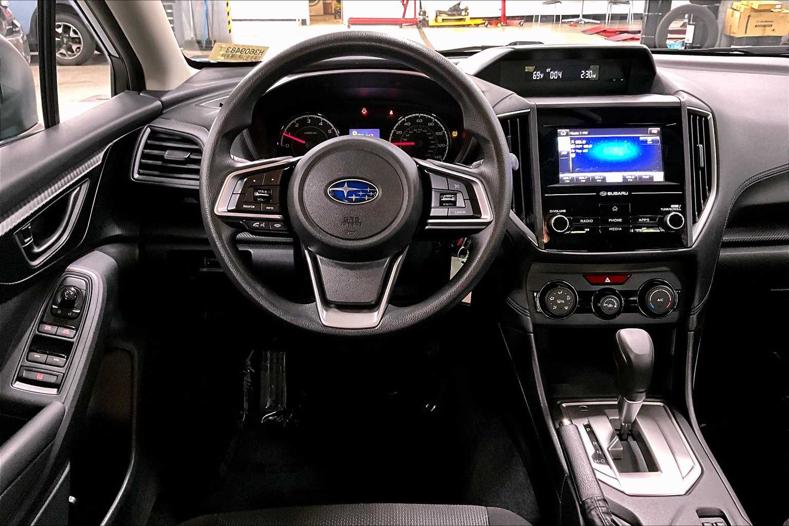 2017 Subaru Impreza 2.0i Premium photo 5