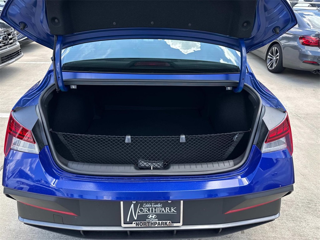2025 Hyundai Elantra Hybrid SEL Sport photo 5