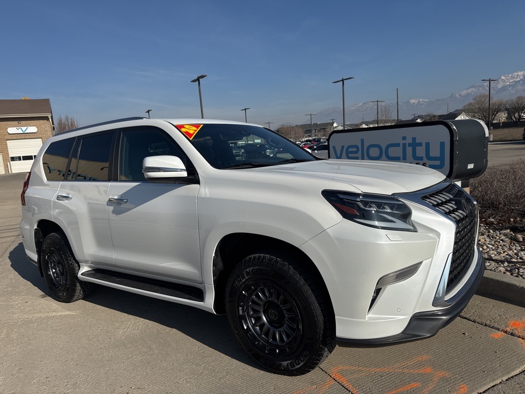 2020 Lexus GX Premium's photo