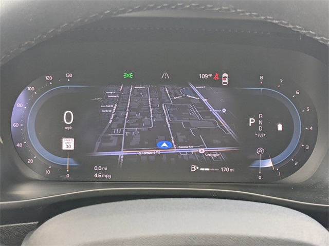 2024 Volvo XC40 Core photo 21