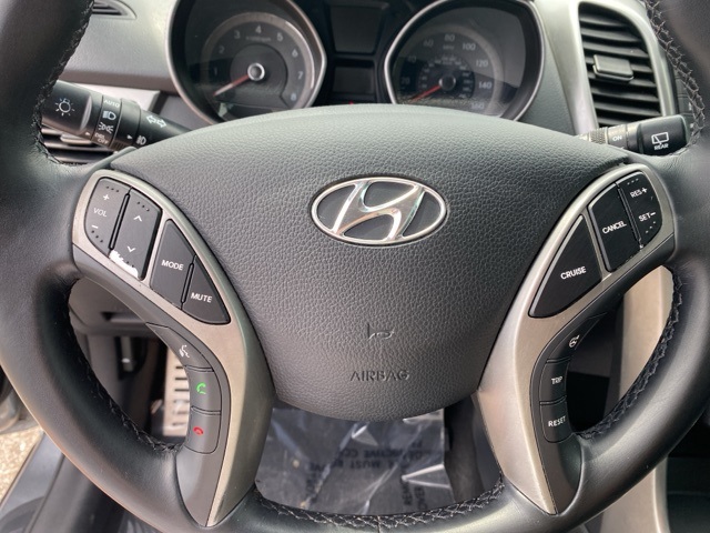 2016 Hyundai Elantra GT Base photo 13